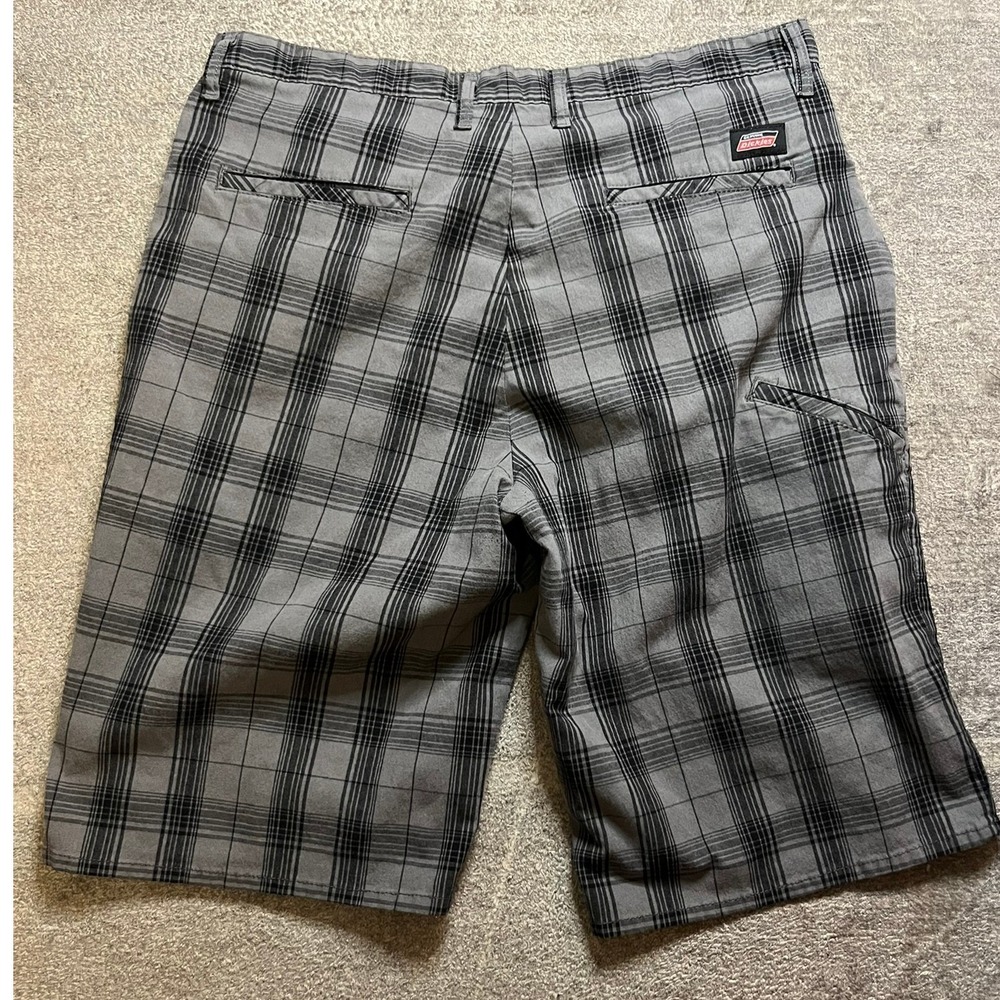 Genuine Dickies Mens Plaid Shorts Grey Black Checkered Size 36 Grunge Skater EUC